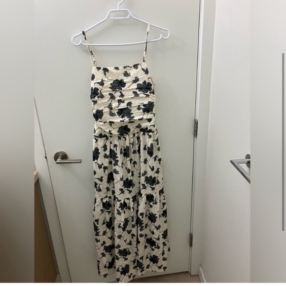 Beautiful black & cream rose floral maxi dress NWOT - Picture 2 of 4